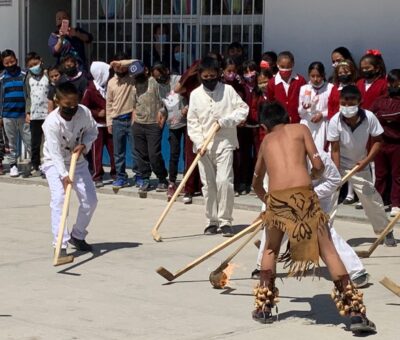 Estudiantes indígenas dan a conocer nuestra cultura