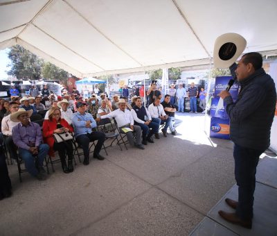 Impulsa SDAyR a ganaderos de San Luis de la Paz con equipo y pacas