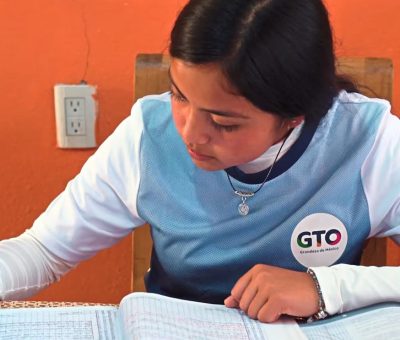 Jóvenes guanajuatenses continúan sus estudios con JuventudEsGTO