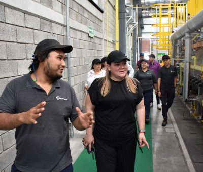 Rocío Cervantes visita a empresa Okita México en Parque MARABIS