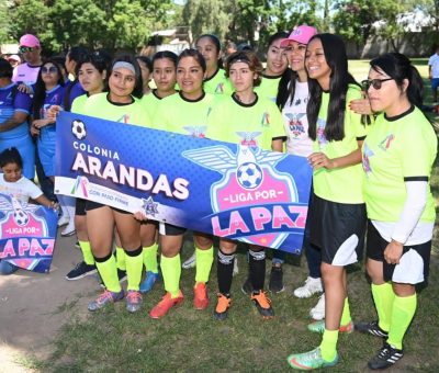 Dan silbatazo inicial de Liga por la Paz Femenil