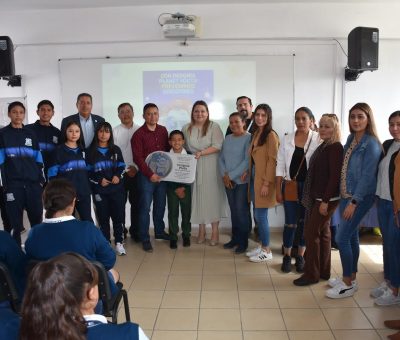 En CECyTE Abasolo, Instituciones reciben Insignias Plata