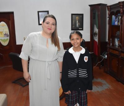 Itzel Guadalupe León Guevara es Presidenta por un día