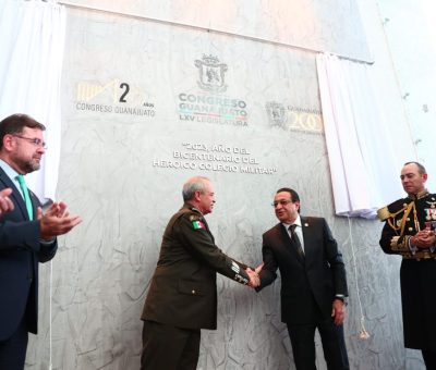 Realizan Sesión Solemne para conmemorar los 200 años del Heroico Colegio Militar