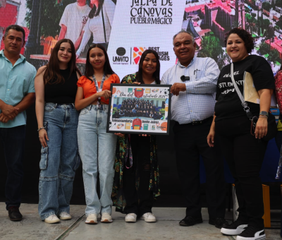 Jóvenes de comunidades rurales del sur de Purísima festejan el Día del Estudiante