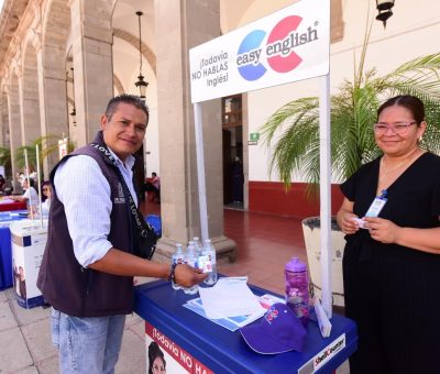 Impulsan la educación de personas servidoras públicas