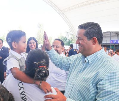 Entrega Gobernador útiles escolares a estudiantes de primaria