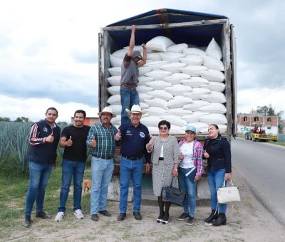 Entrega SDAyR 250 pacas a ganaderos de Romita