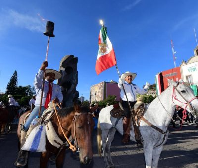 Arriba a Irapuato Cabalgata de la Independencia