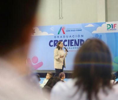 Se gradúan niñas, niños y adolescentes del Programa Creciendo con Valores