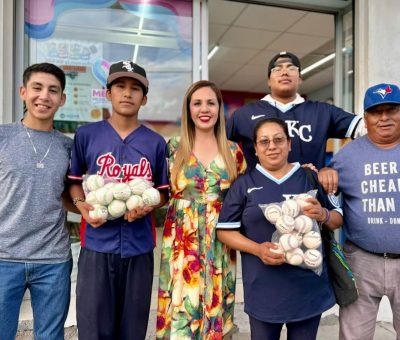 Entrega Melanie kits deportivos de la dinámica #EquipaATuEquipo