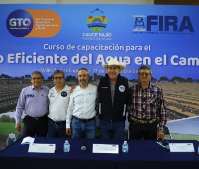 Capacita SDAyR a productores en el uso adecuado del agua en sus parcelas