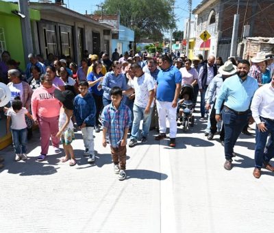 Inauguran obra de pavimentación en La Calera