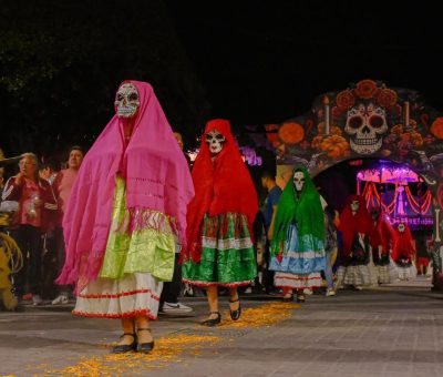 Yolotmaseuani presentó “Día de Muertos, Tradición Viva” en la Plaza Constitución