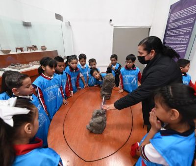 Alumnos de Irapuato aprenden sobre el Centro Histórico