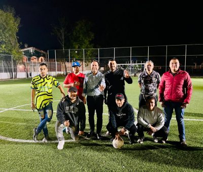 Inauguran nueva iluminación en cancha de futbol 7 de la Unidad Deportiva Norte en Salvatierra