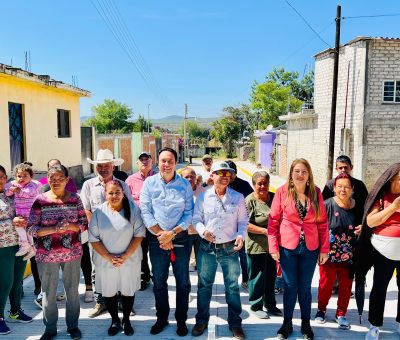 Inauguran pavimentación de calle Santa Isabel de Tola en Los Manríquez