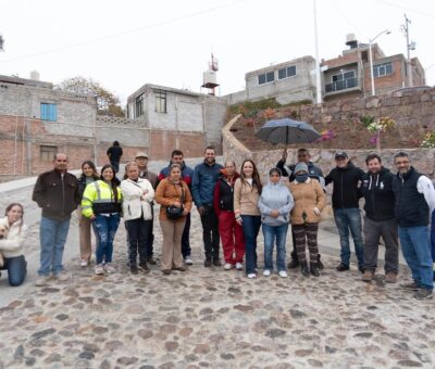 Inauguran calle en El Edén con jardineras incluidas